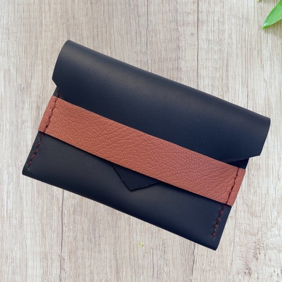 Handmade Navy Pink Leather Cardholder - Picture 12 of 13